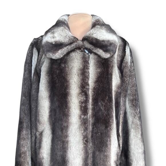 Vintage Y2K Dennis Basso Faux Fur Coat Brown Gray Striped Medium Warm Glamorous - Picture 3 of 16